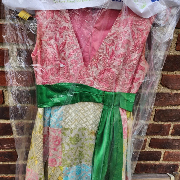 1960s‎ Quilted Lamé debut gown S - Picture 3 of 16